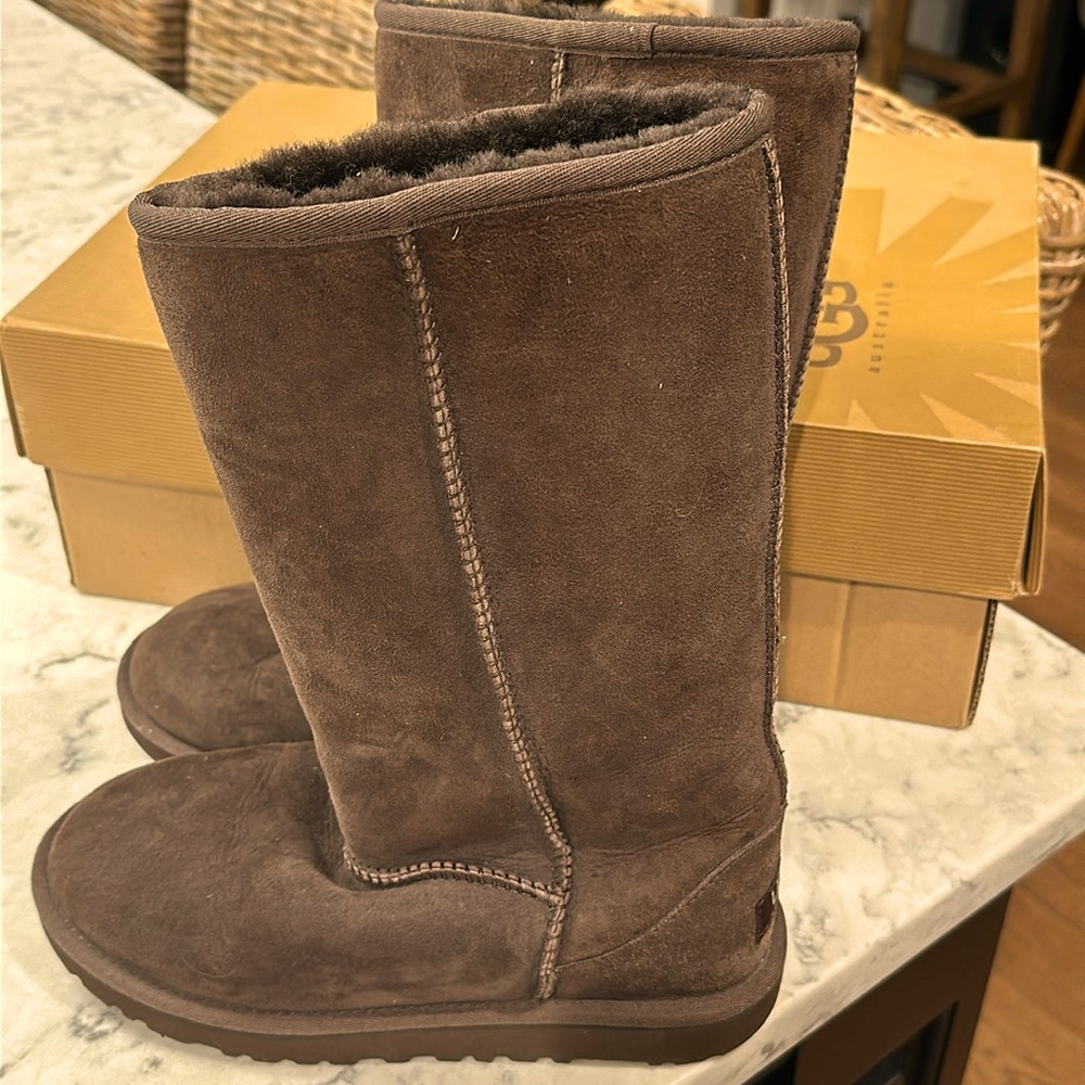 Ugg Classic Tall Boots Sz 5
